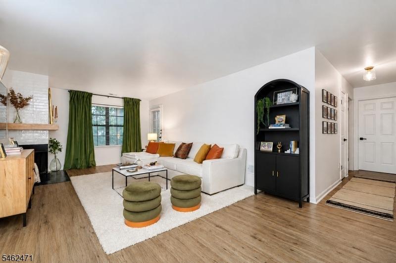 Chester Ct, Helmetta, NJ 08828