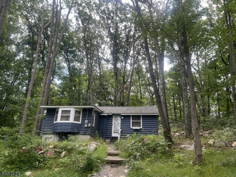 Cedar Ln, Sussex, NJ 07461