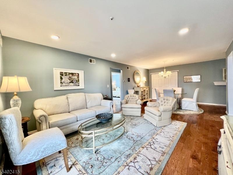 Brookside Ln, Mount Arlington, NJ 07856
