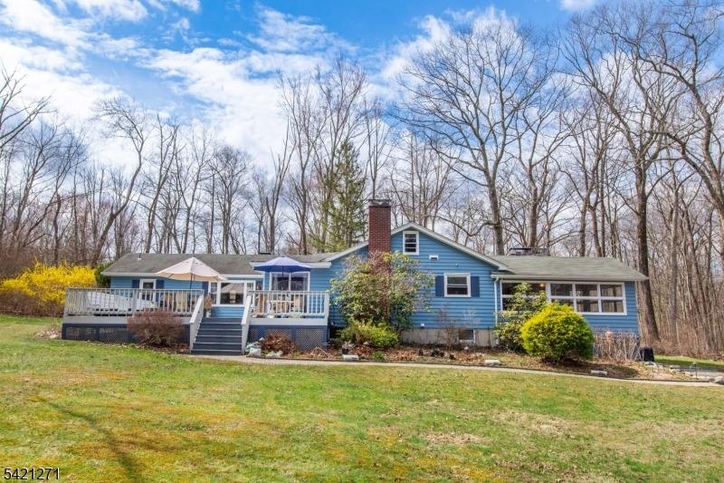 Stempestate Route Rd, Branchville, NJ 07826