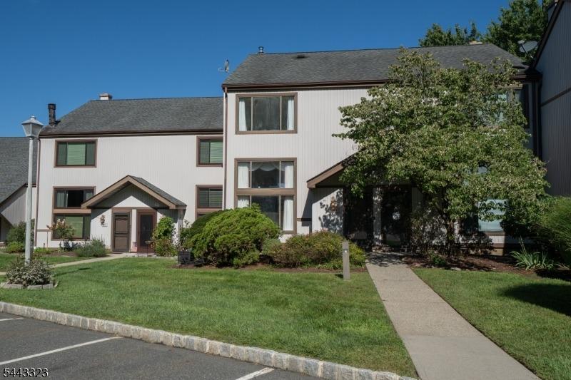Dell Pl, Stanhope, NJ 07874