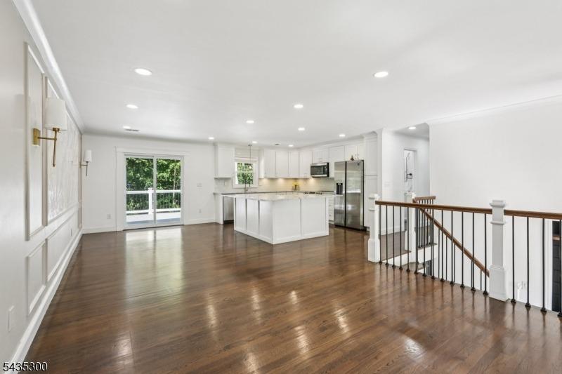 Oklahoma Trl, Hopatcong, NJ 07843