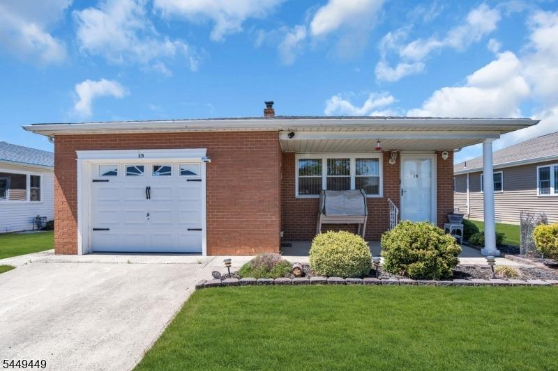 Capri Ct, Toms River, NJ 08757