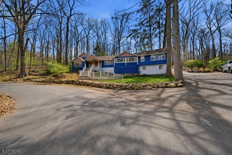 Springbrook Trl, Sparta, NJ 07871