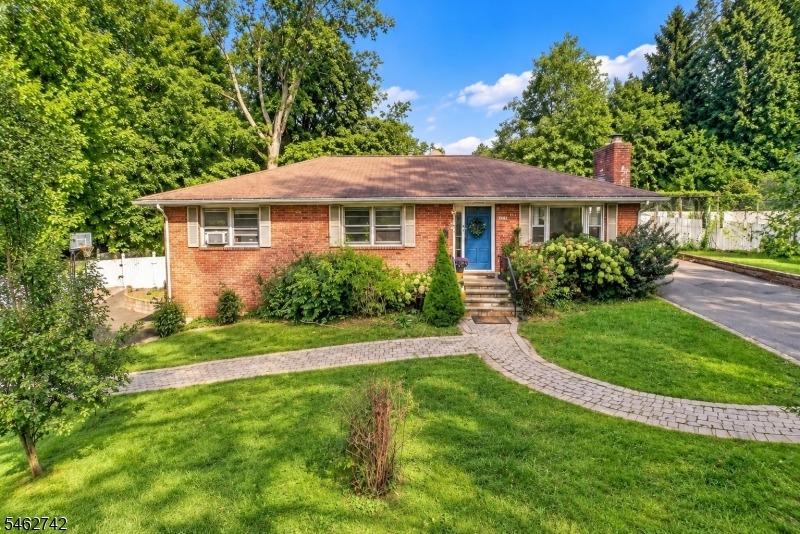 Harrison Ave, Gillette, NJ 07933