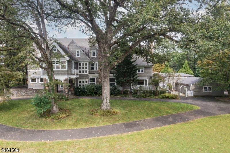 Three Gables Rd, Morristown, NJ 07960