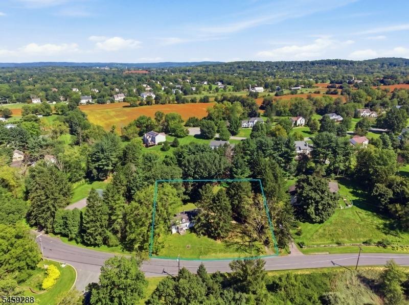 Lilac Dr, Annandale, NJ 08801