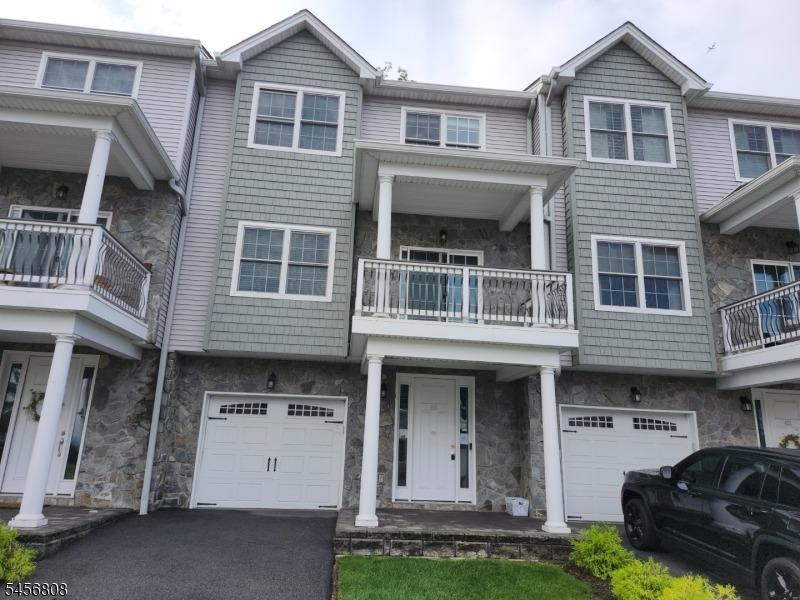 Halina Ln, Butler, NJ 07405