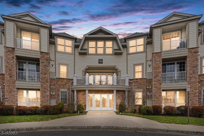 Victoria Dr, Bridgewater, NJ 08807