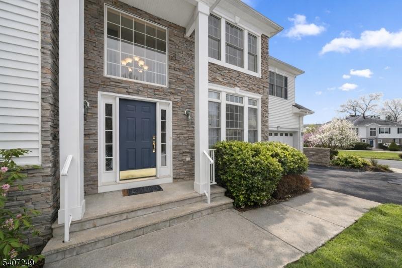 Bovensiepen Ct, Roseland, NJ 07068