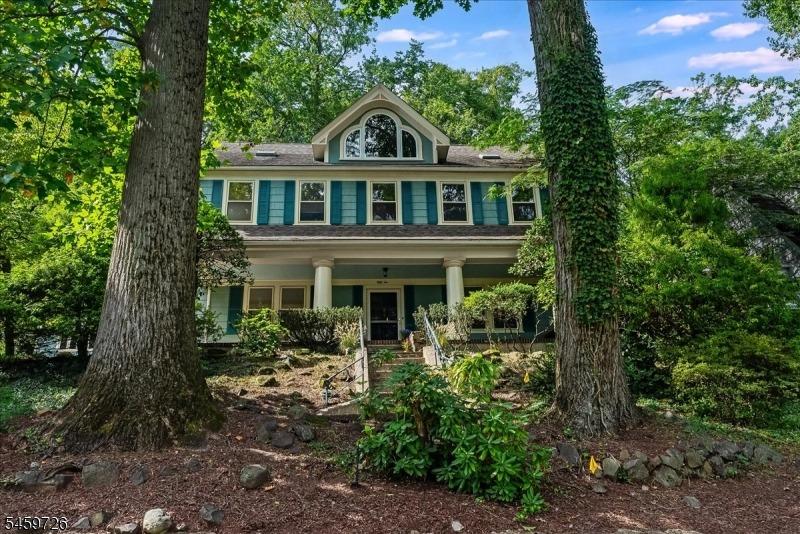 Warfield St, Montclair, NJ 07043
