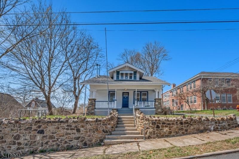 Thomas St, High Bridge, NJ 08829