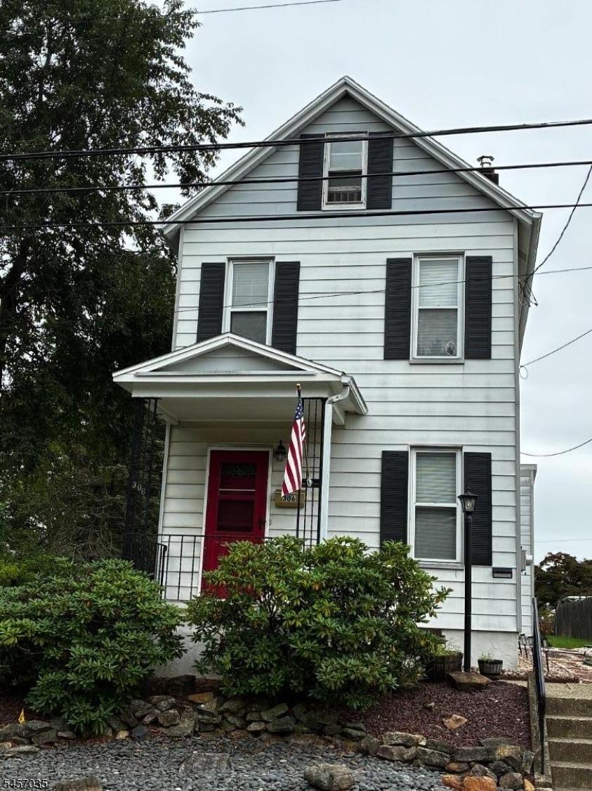 Aurora St, Phillipsburg, NJ 08865