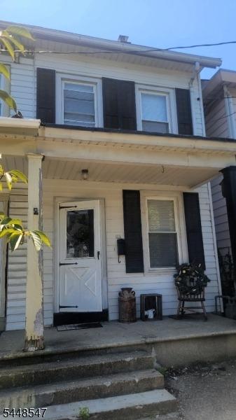 Lewis St, Phillipsburg, NJ 08865