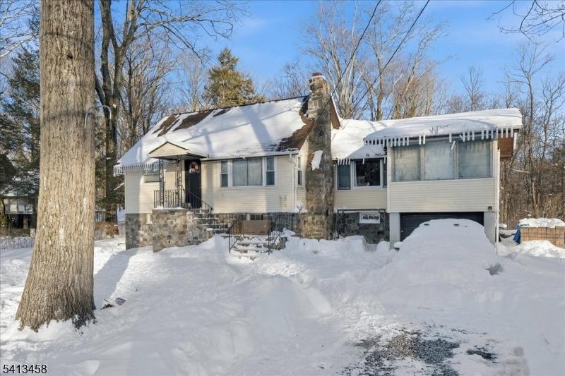 Diggles Pl, Highland Lakes, NJ 07422