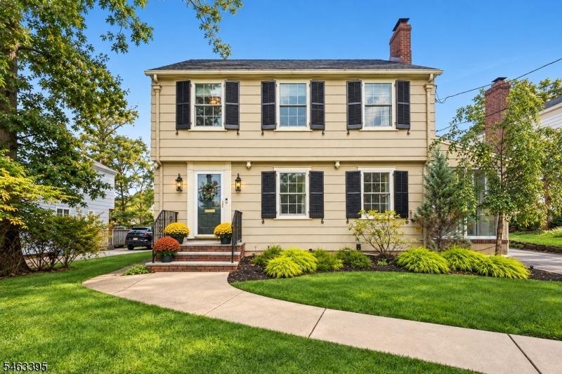 Linden Ave, Verona, NJ 07044