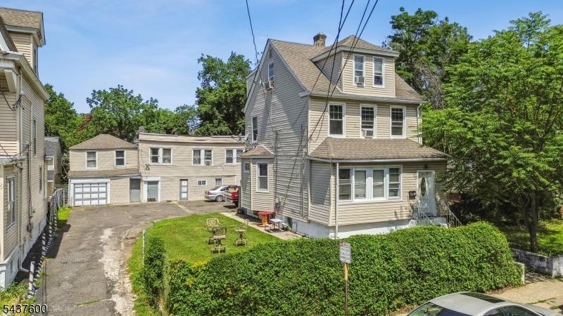 Becker Ter, Irvington, NJ 07111