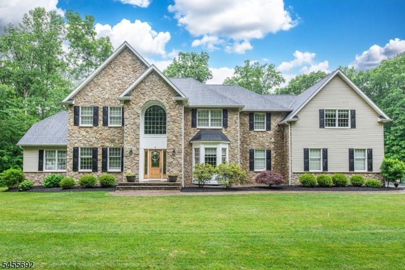 Stoneybrook Rd, Long Valley, NJ 07853