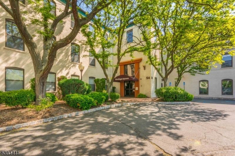 W Cherry St, Rahway, NJ 07065