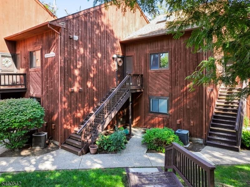 Brandywine Ct, Vernon, NJ 07462