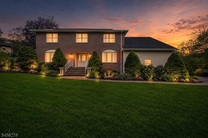Ledgerock Ct, Morris Plains, NJ 07950