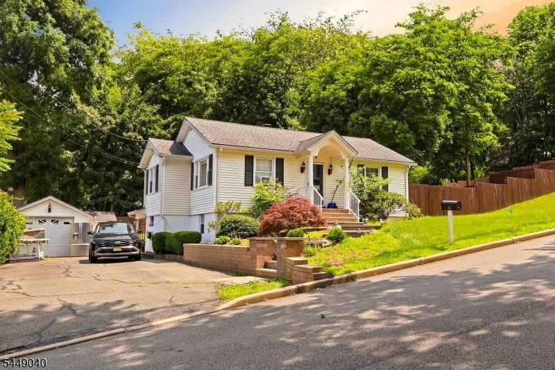 4th Ave, Mine Hill, NJ 07803