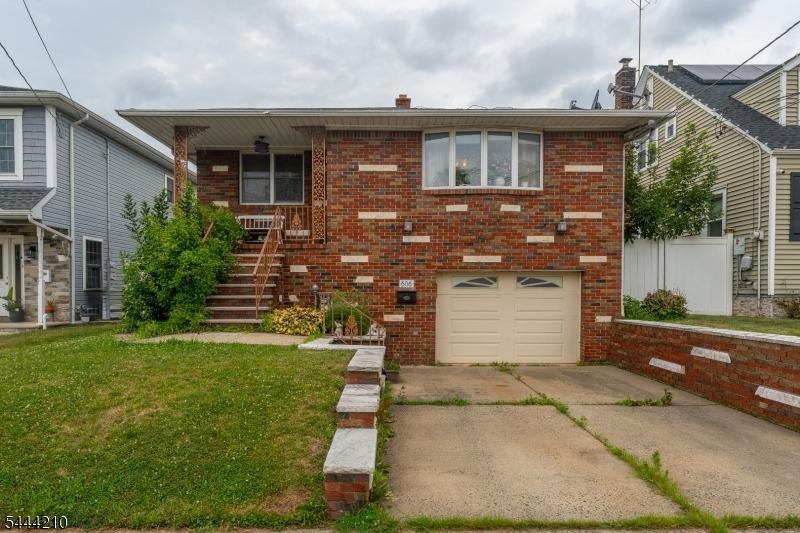 Knopf St, Linden, NJ 07036