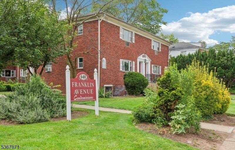 Franklin Ave, Nutley, NJ 07110