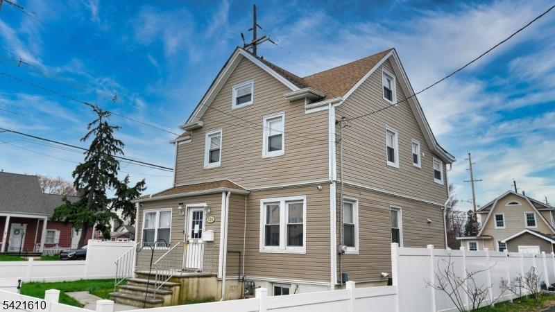 Chestnut St, Roselle, NJ 07203