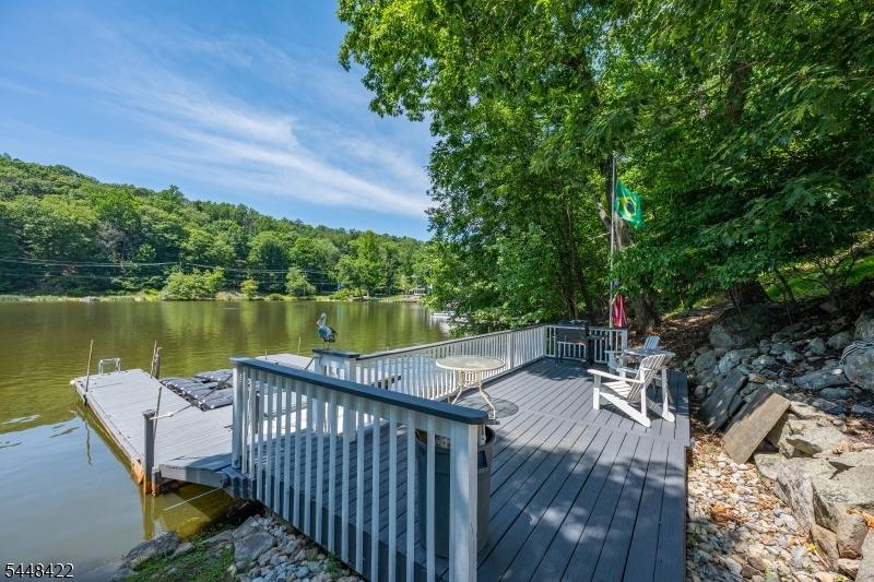 Oneida Ave, Hopatcong, NJ 07843