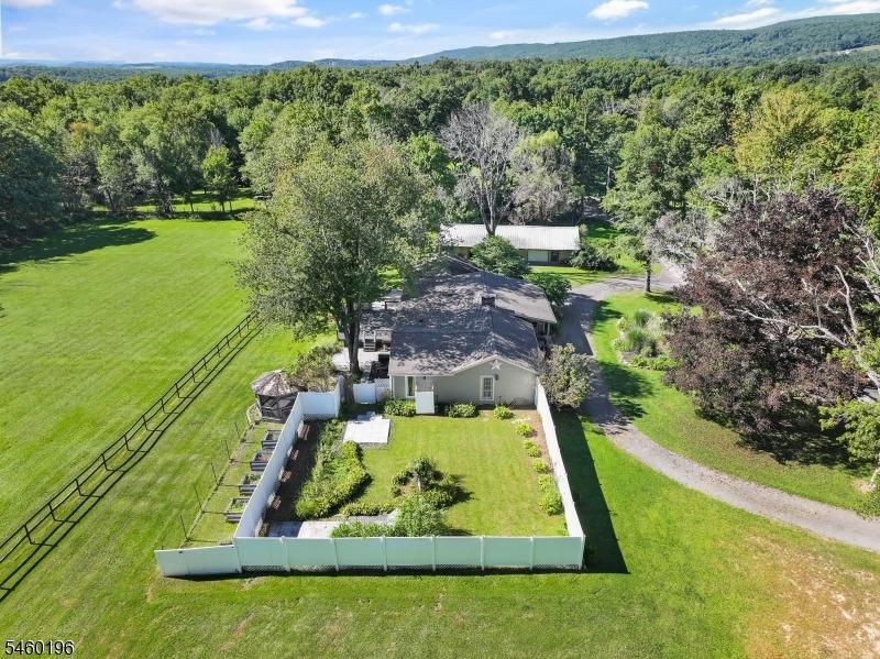 Glen Rd, Sussex, NJ 07461