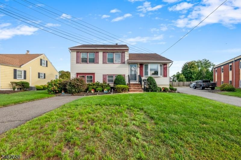 Maple Ave, South Plainfield, NJ 07080