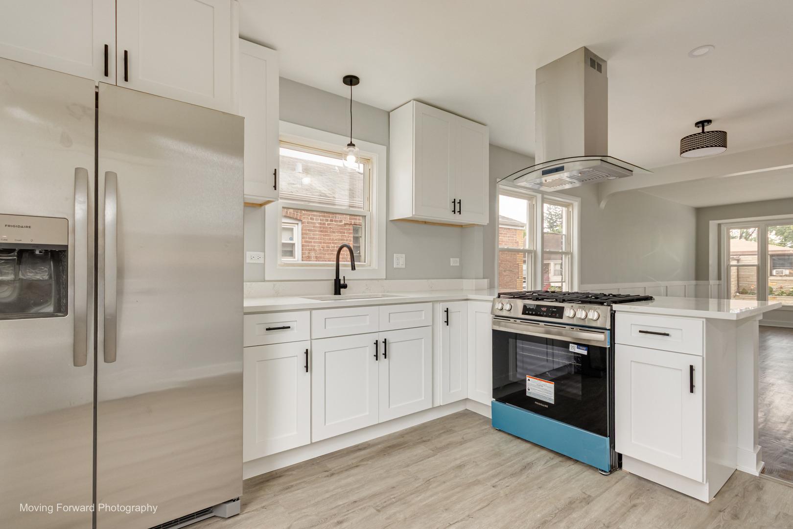 E 140th Ct, Riverdale, IL 60827