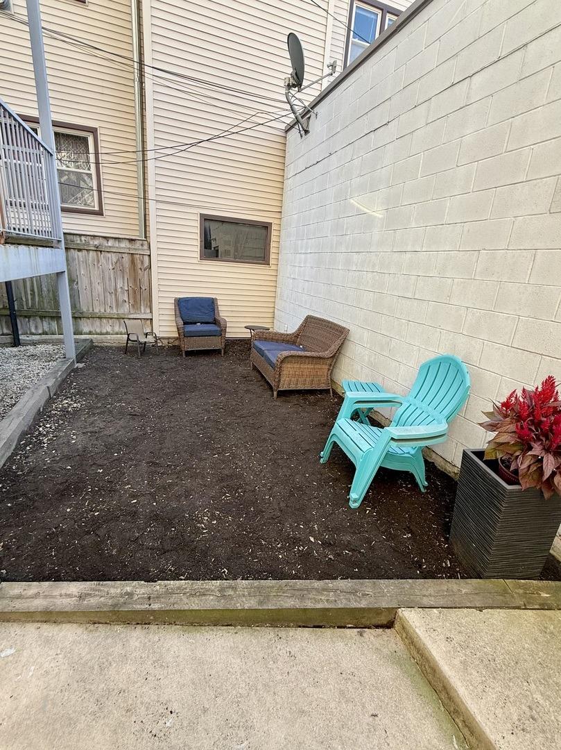 W Belmont Ave, Chicago, IL 60618