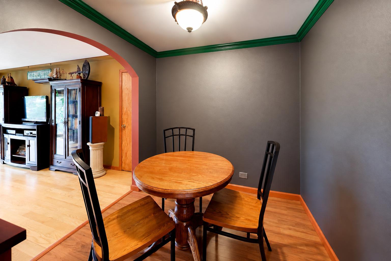 N Linder Ave, Chicago, IL 60630