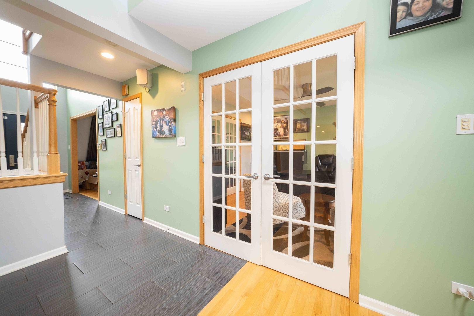 S Deer Path Dr, Homer Glen, IL 60491