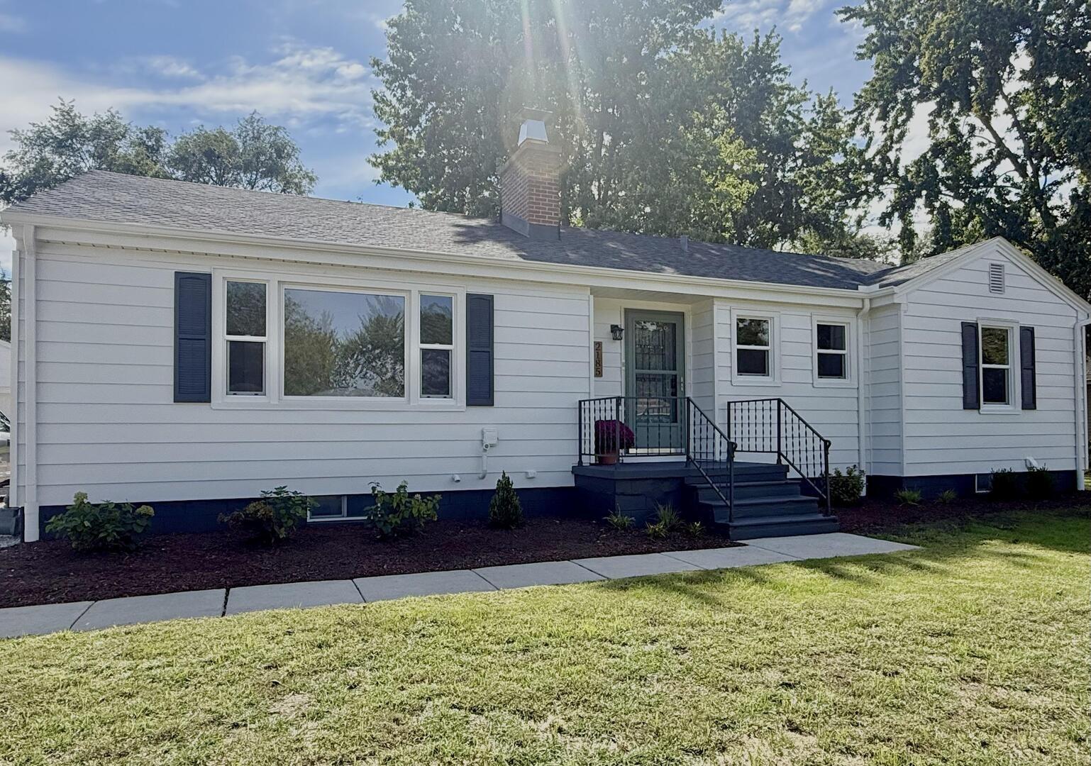 E Clark St, Diamond, IL 60416