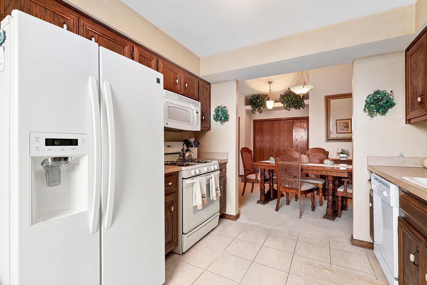 Pine Lake Dr, Tinley Park, IL 60477