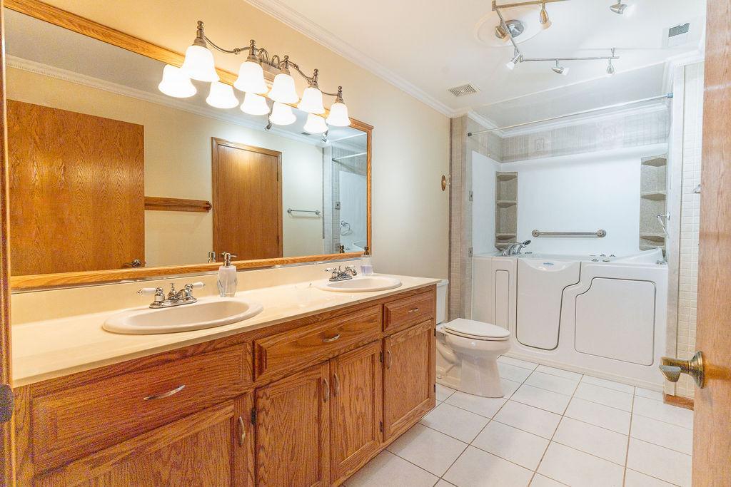 Pine Trail 2, Tinley Park, IL 60477
