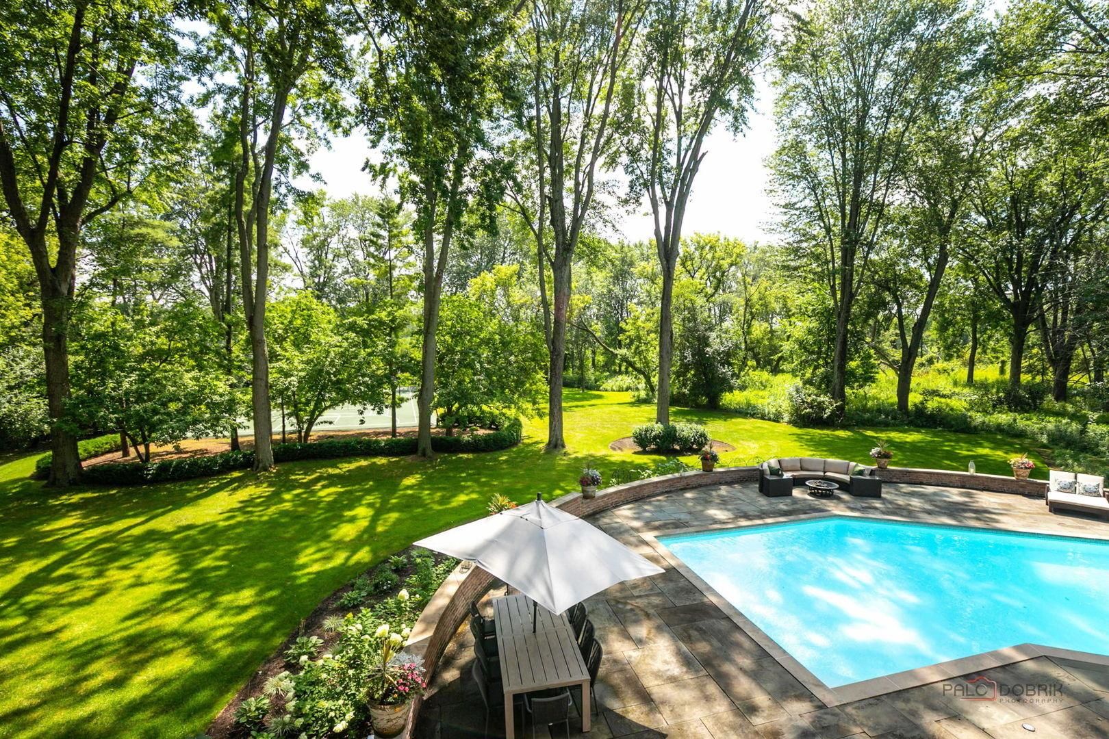 W Westminster, Lake Forest, IL 60045