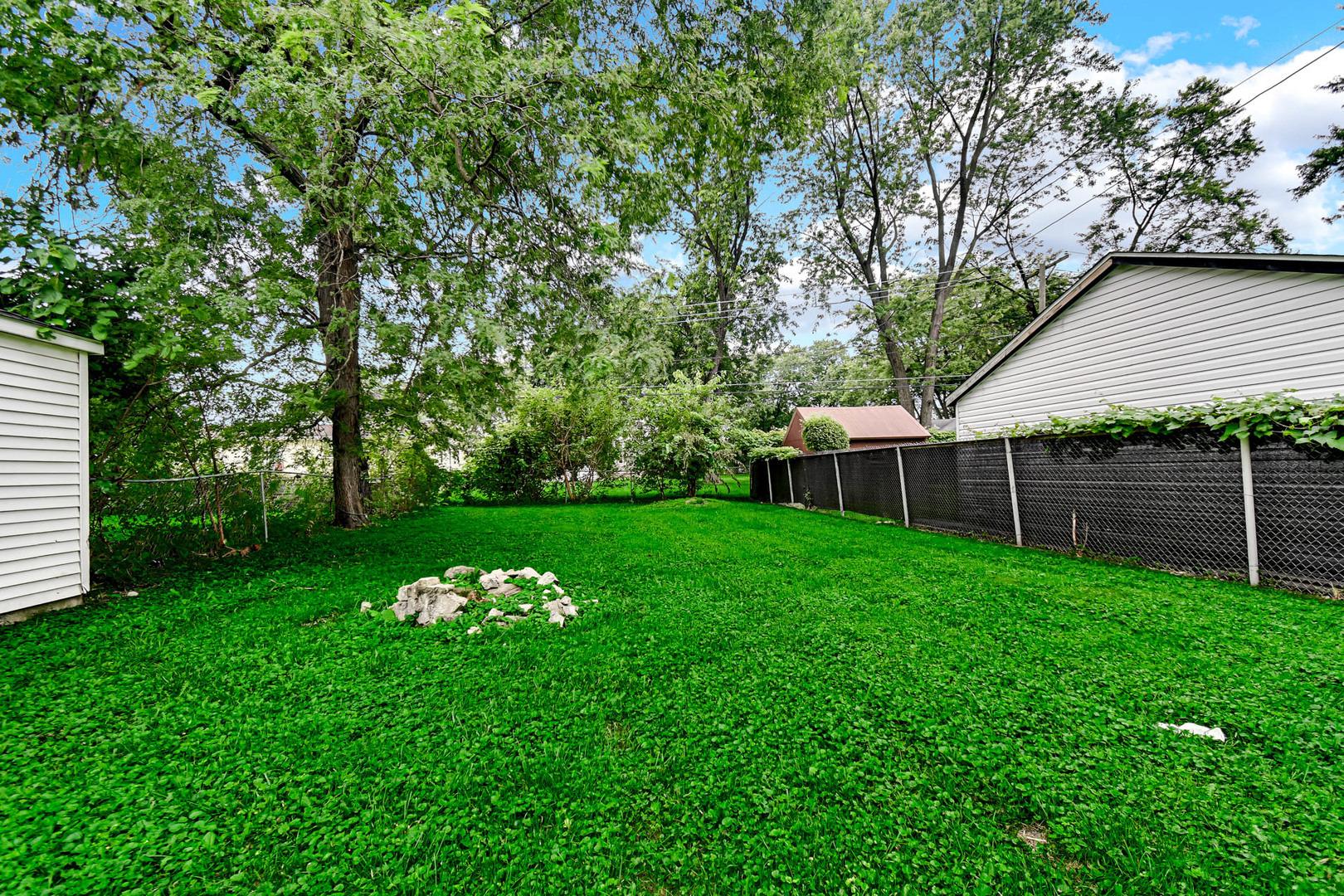 176th Pl, Lansing, IL 60438