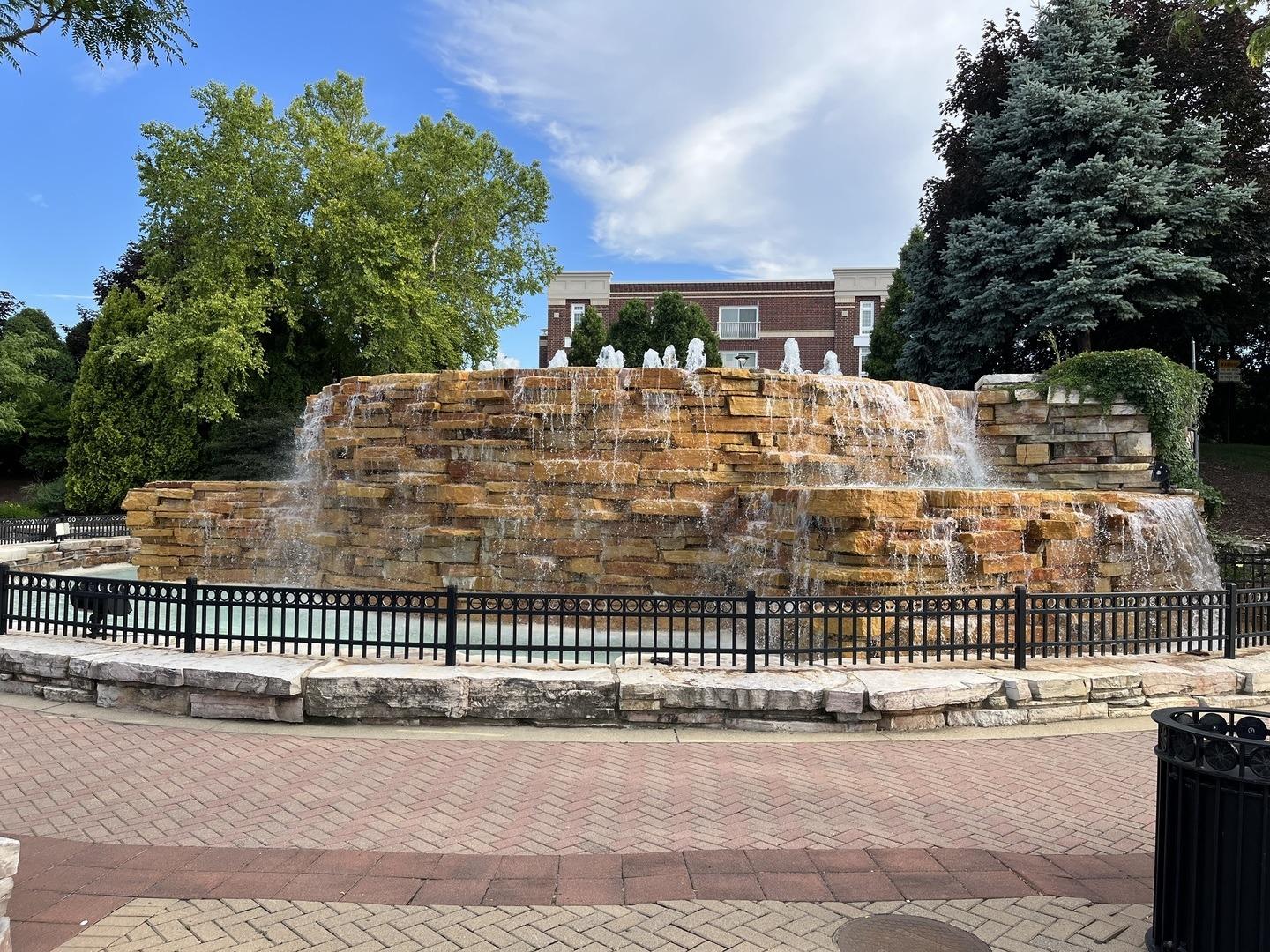 W Touhy Ave, Niles, IL 60714