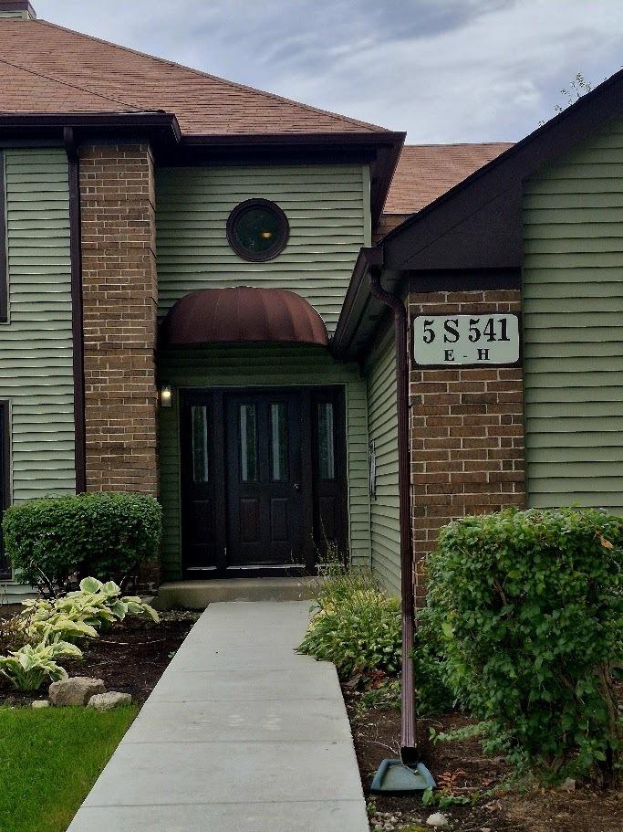 Paxton Dr, Naperville, IL 60563