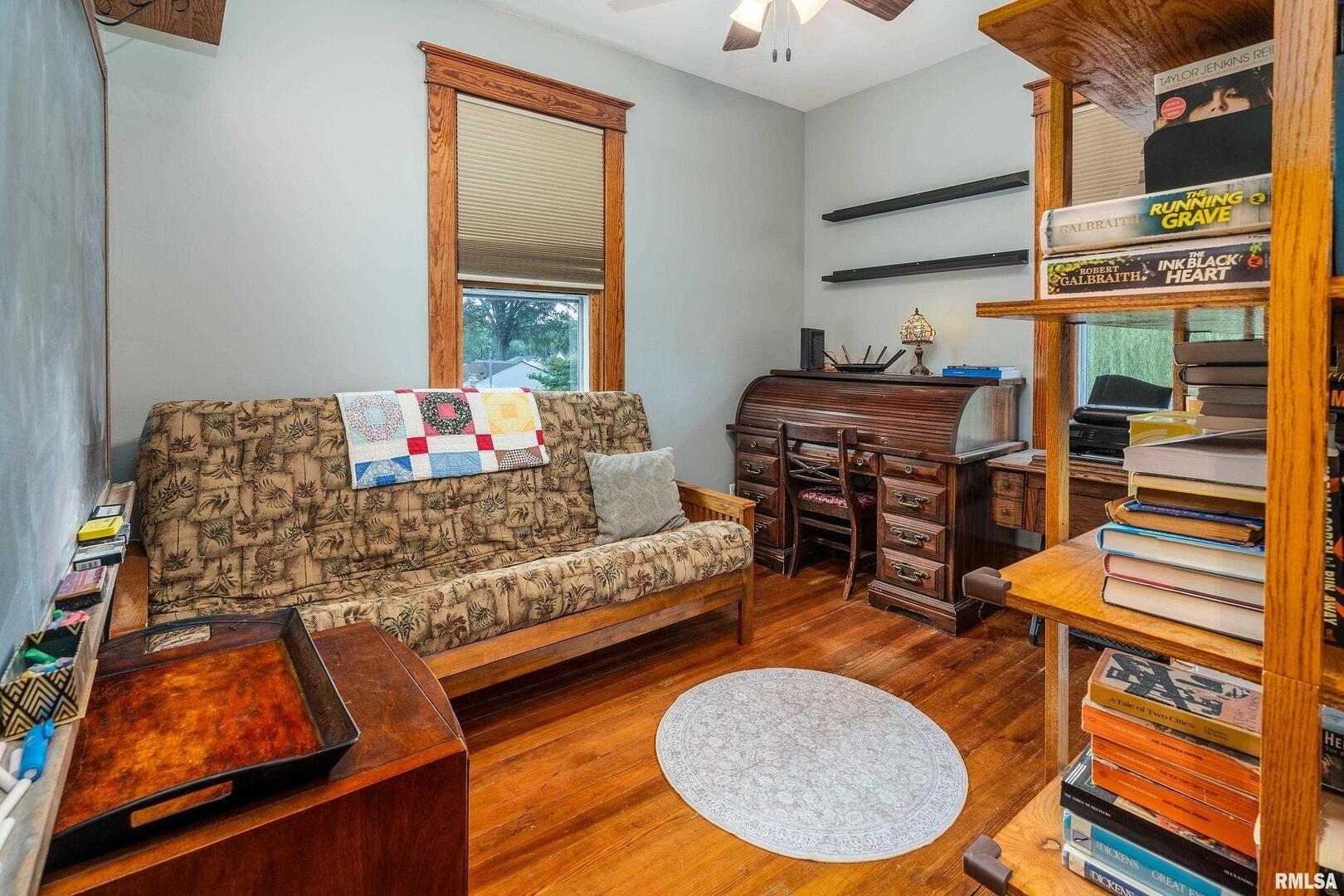 E Main St, Du Quoin, IL 62832