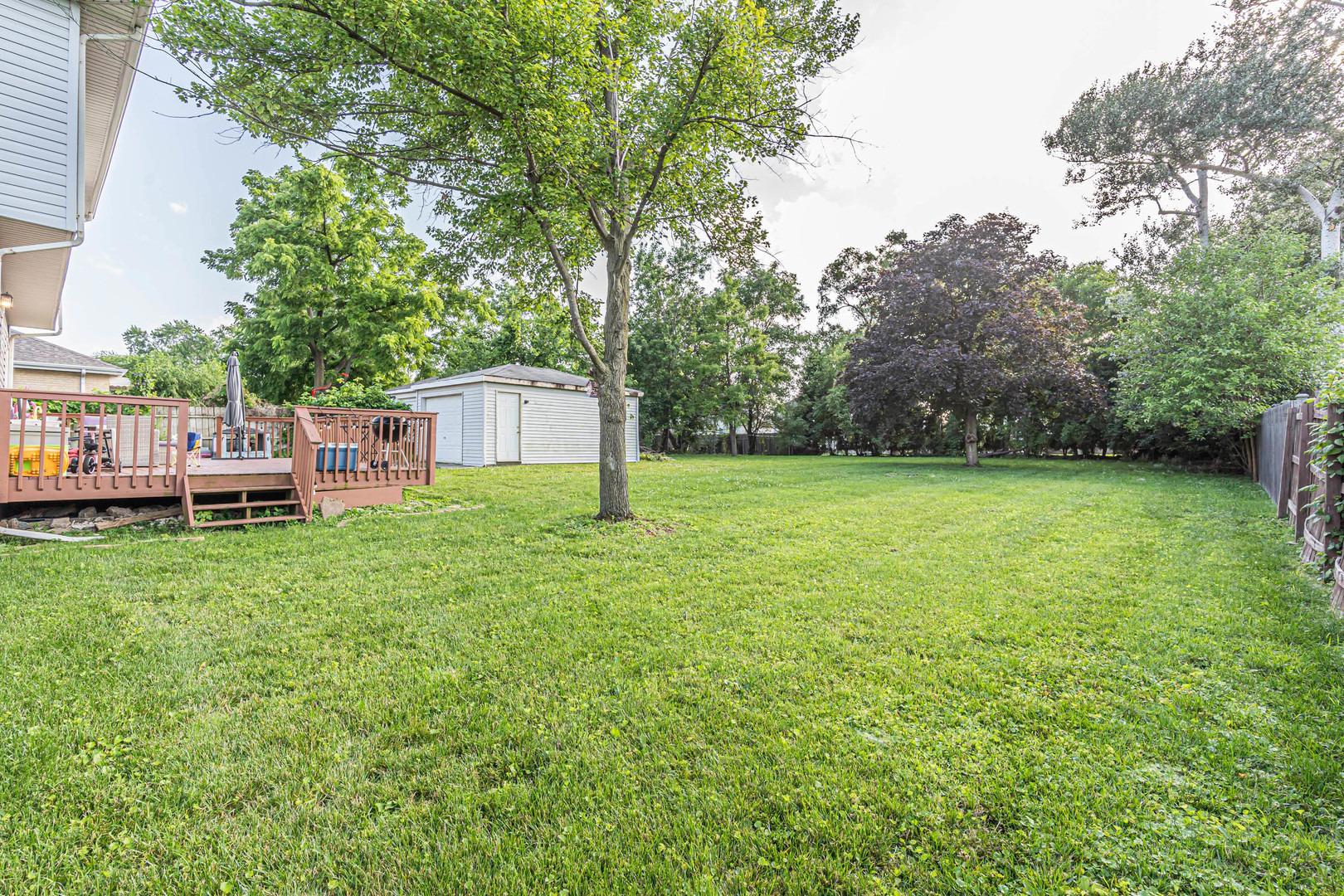 Palisades Rd, Burr Ridge, IL 60527