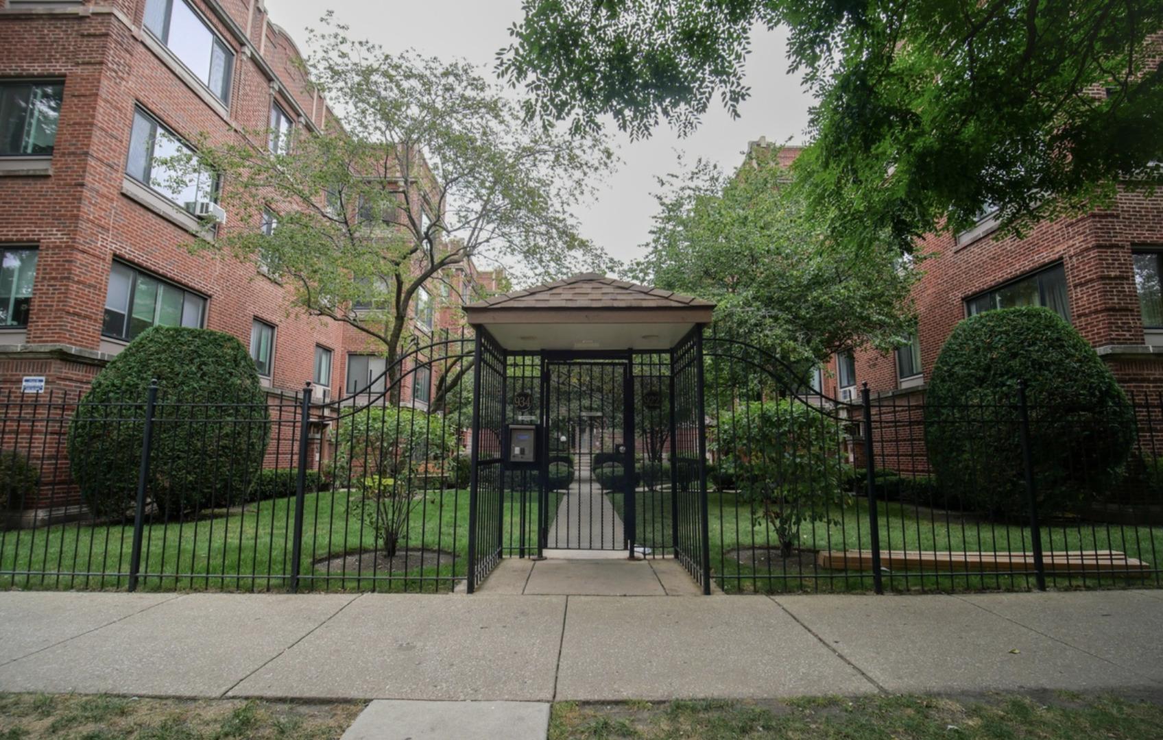W Sunnyside Ave, Chicago, IL 60640