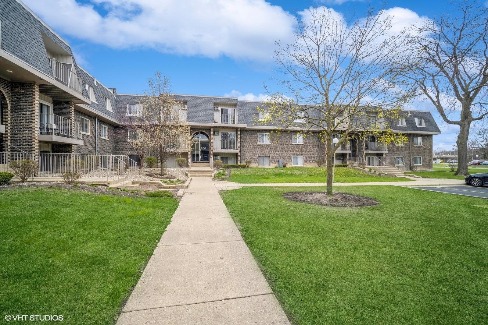 Winesap Ct, Prospect Heights, IL 60070