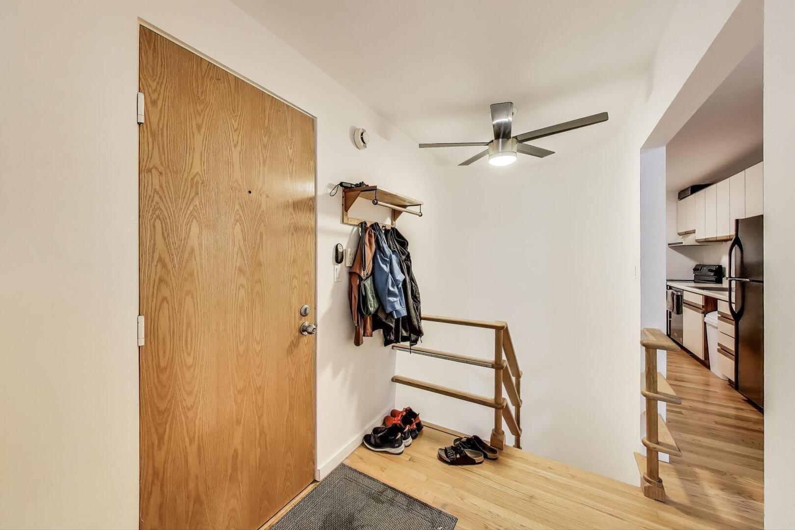 W Ainslie St, Chicago, IL 60640