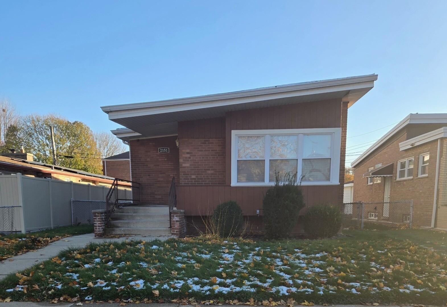 E 90th St, Chicago, IL 60617