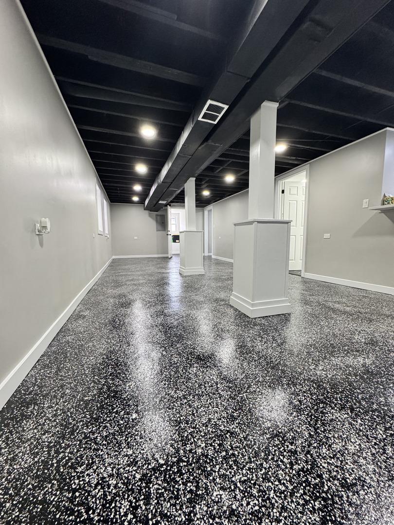 W 31st Pl, Cicero, IL 60804